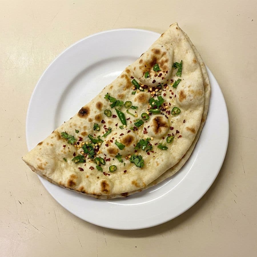 Naan au piment / Chilli Naan