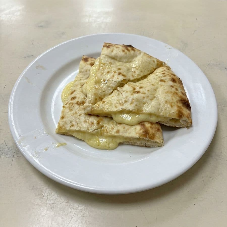 Naan au fromage / Cheese Naan