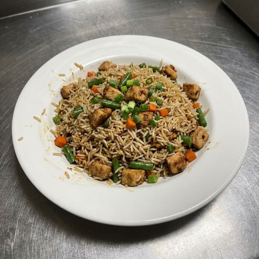 Riz frit au poulet / Chicken Fried Rice