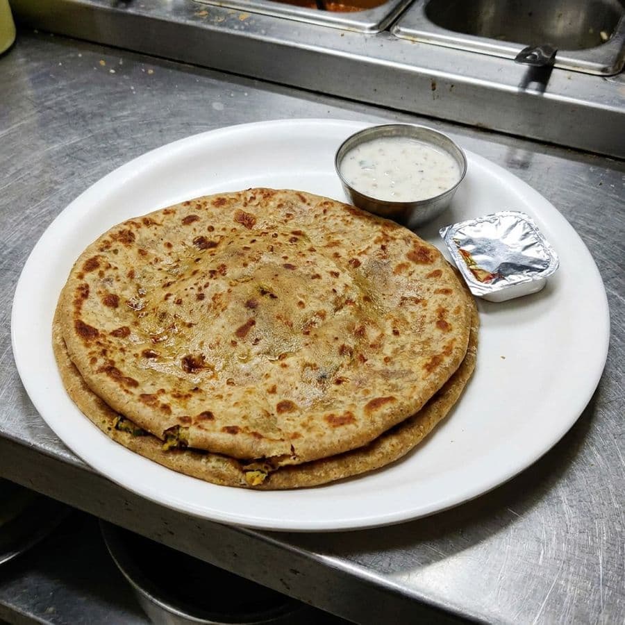 Paneer paratha / Paneer Paratha